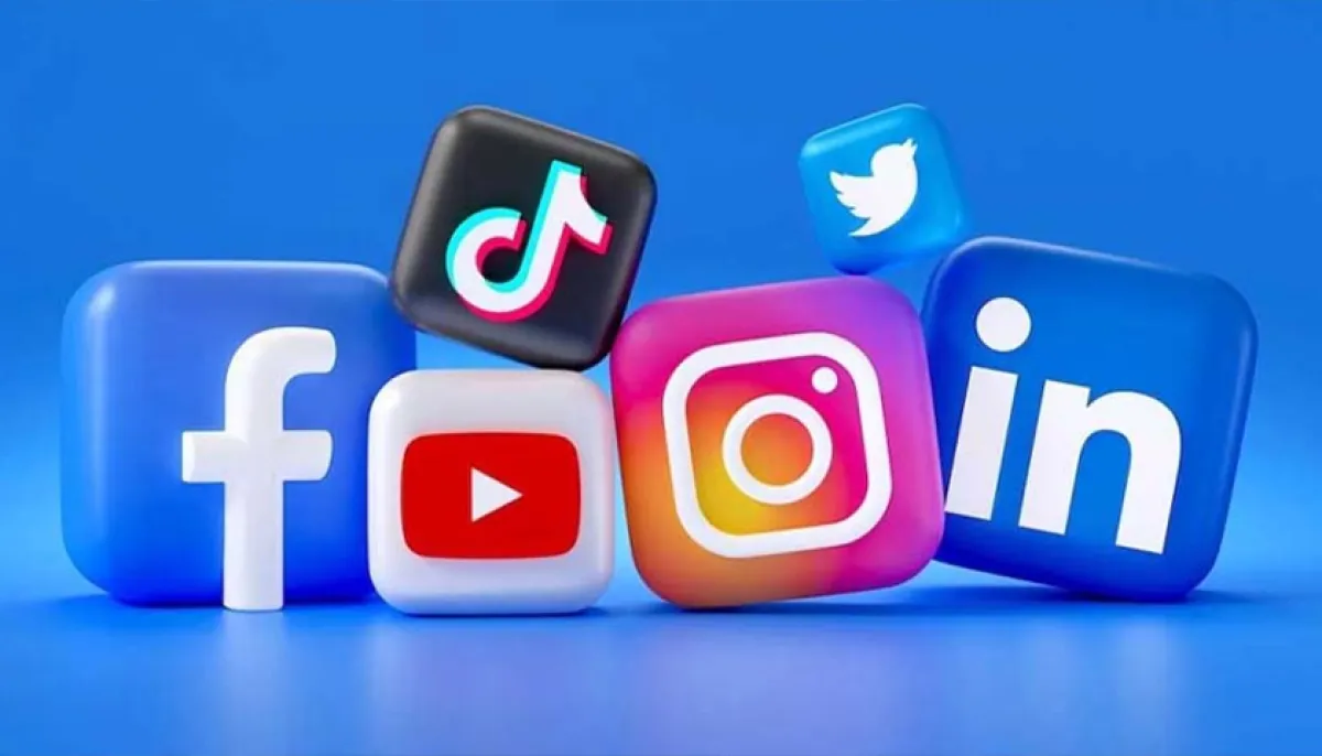 Islamic etiquette in using social media