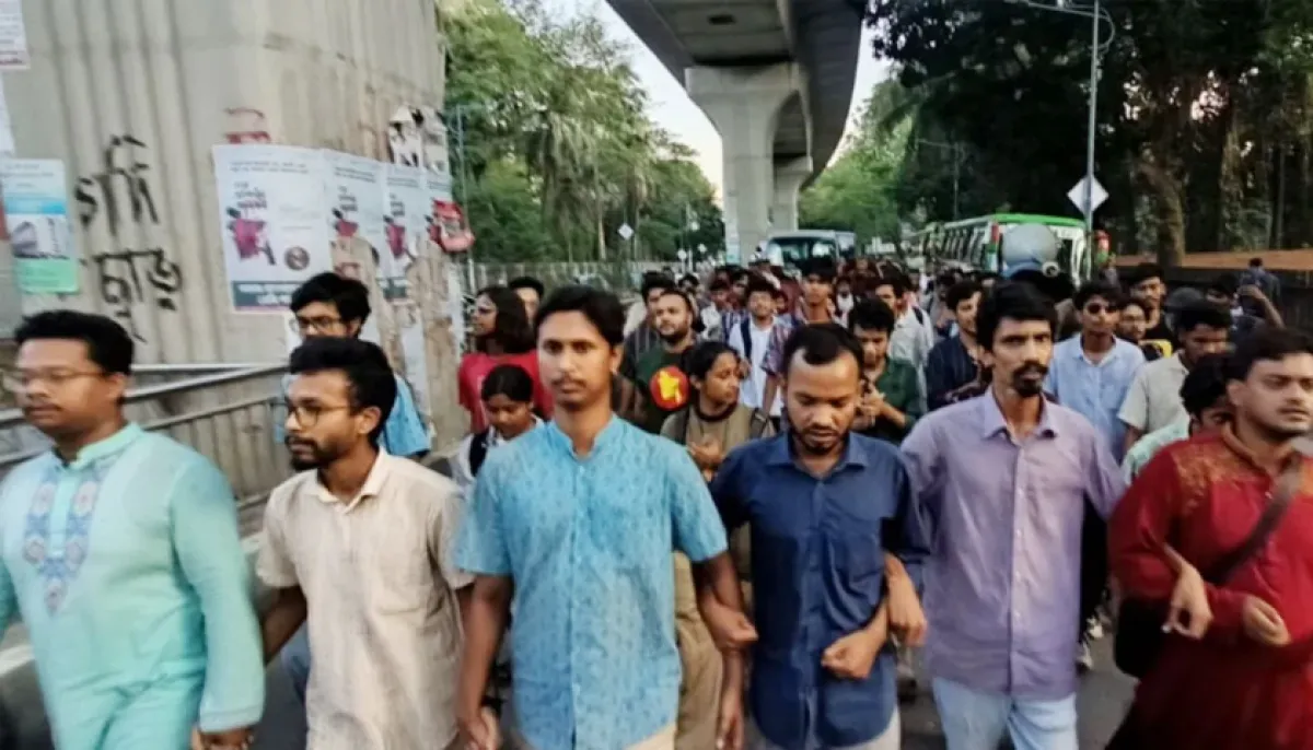 Protest at du against acquittal of jamaat leader atm azhar