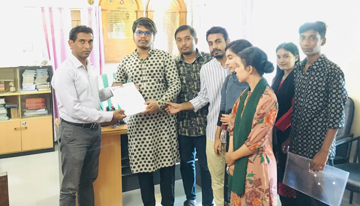 Students demand formation of education reform commission
