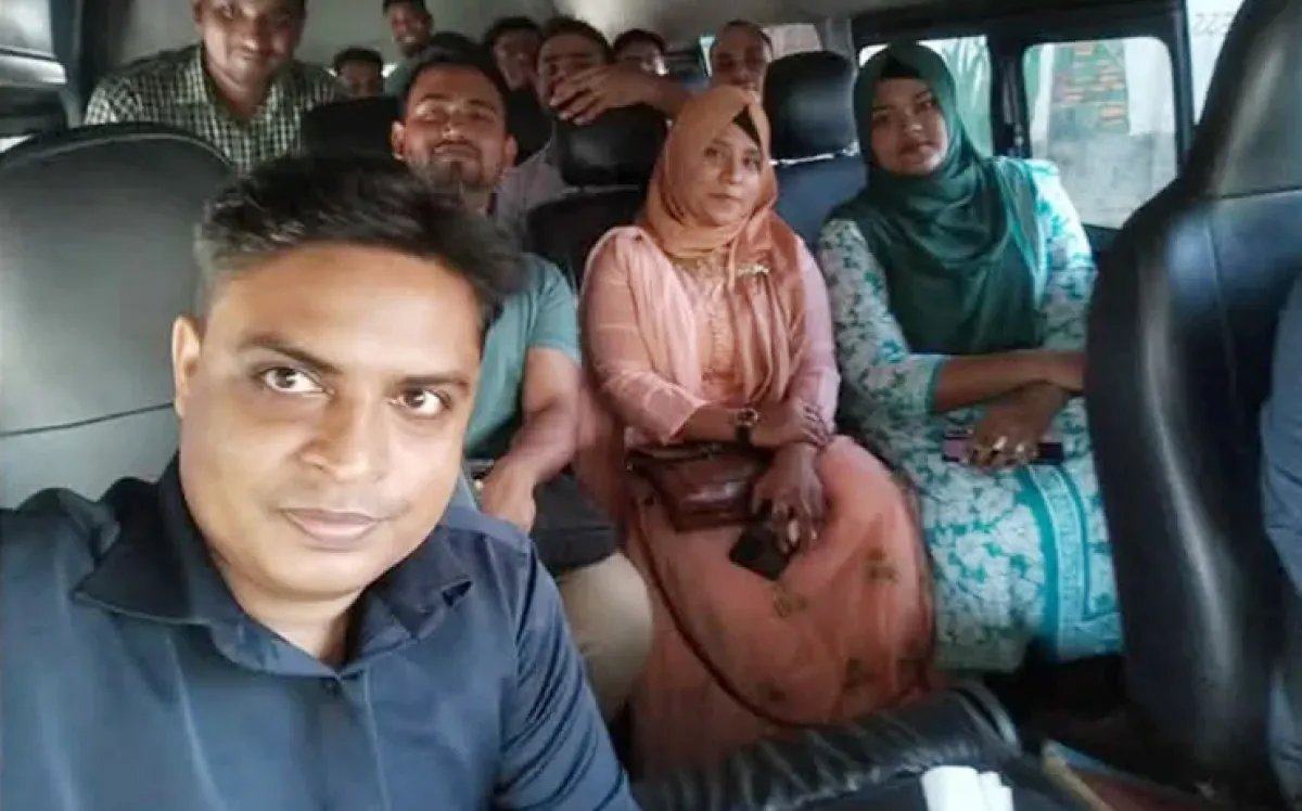 Jb chhatra dal accused of using university microbus for party program