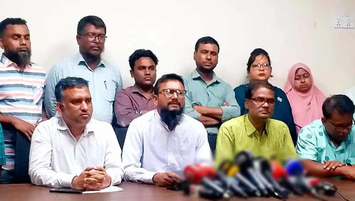 Government employees announce one hour strike every day