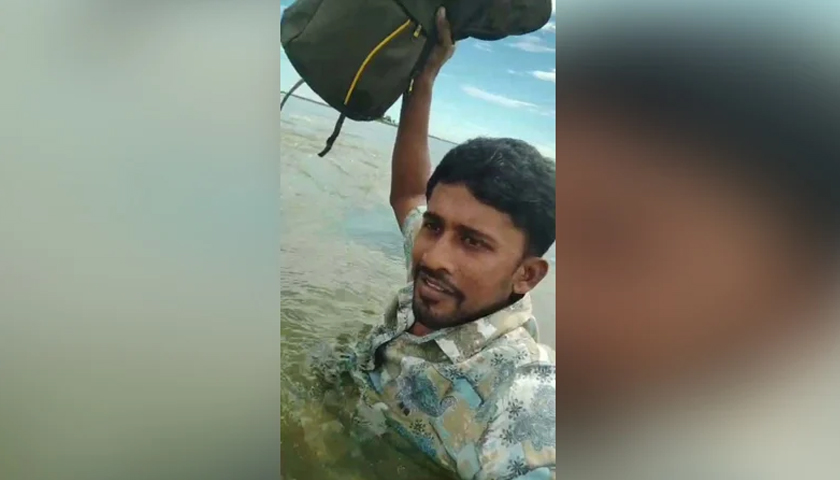 বুক সমান পানি ঠেলে স্কুলে যাচ্ছেন শিক্ষক, বৈষম্যের শিকার | স্কুল নিউজ 