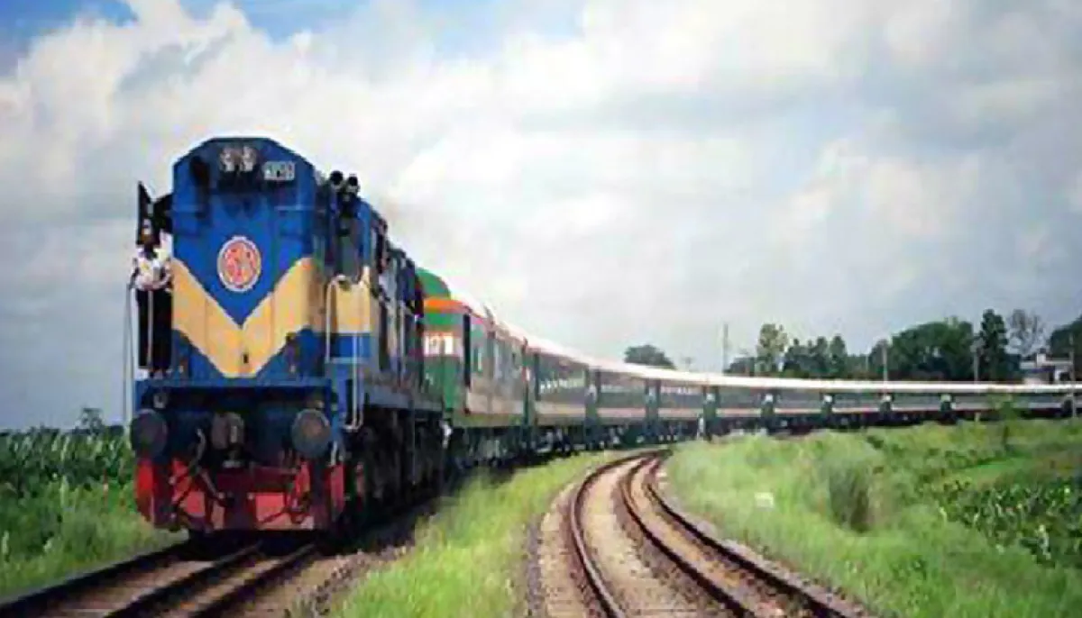 Ru student injured after stone thrown at moving train