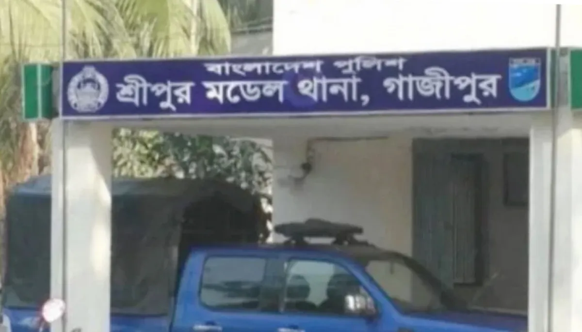 Police arrest college student johnny while arresting chhatra league member ronny