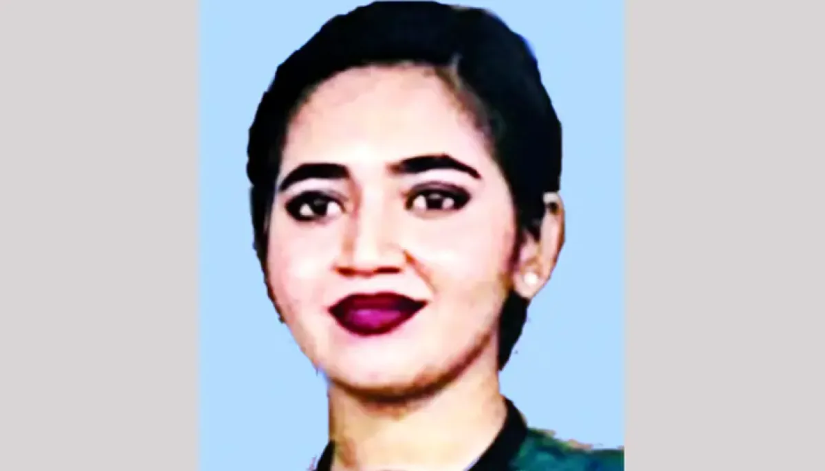 Female cabin crew member arrested while leaving the country