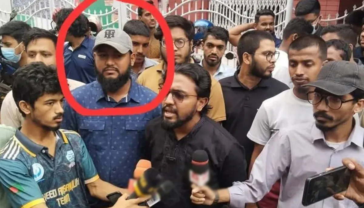 Jamaat expels akash over attack on left students