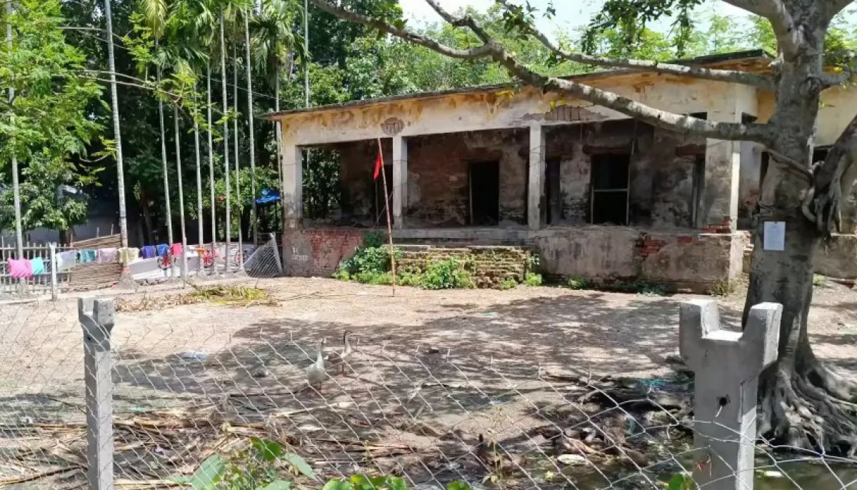 Allegations of occupying government hostel and hospital land using fake documents