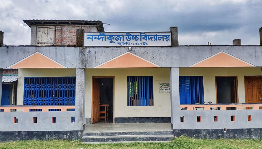 চাঁদা না দেয়ায় হামলা, স্কুলের নিয়োগ পরীক্ষা স্থগিত | পরীক্ষা নিউজ 