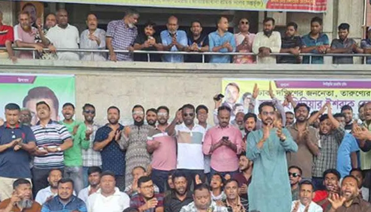 Nagar bhaban surrounded again demanding ishraq be sworn in