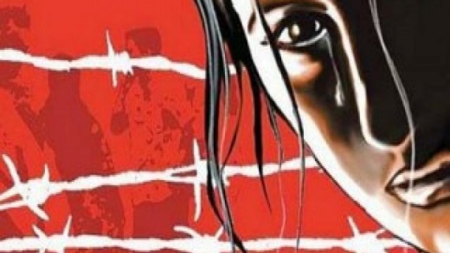 শিক্ষকের বিরুদ্ধে শ্লীলতাহানির অভিযোগ | বিবিধ নিউজ 