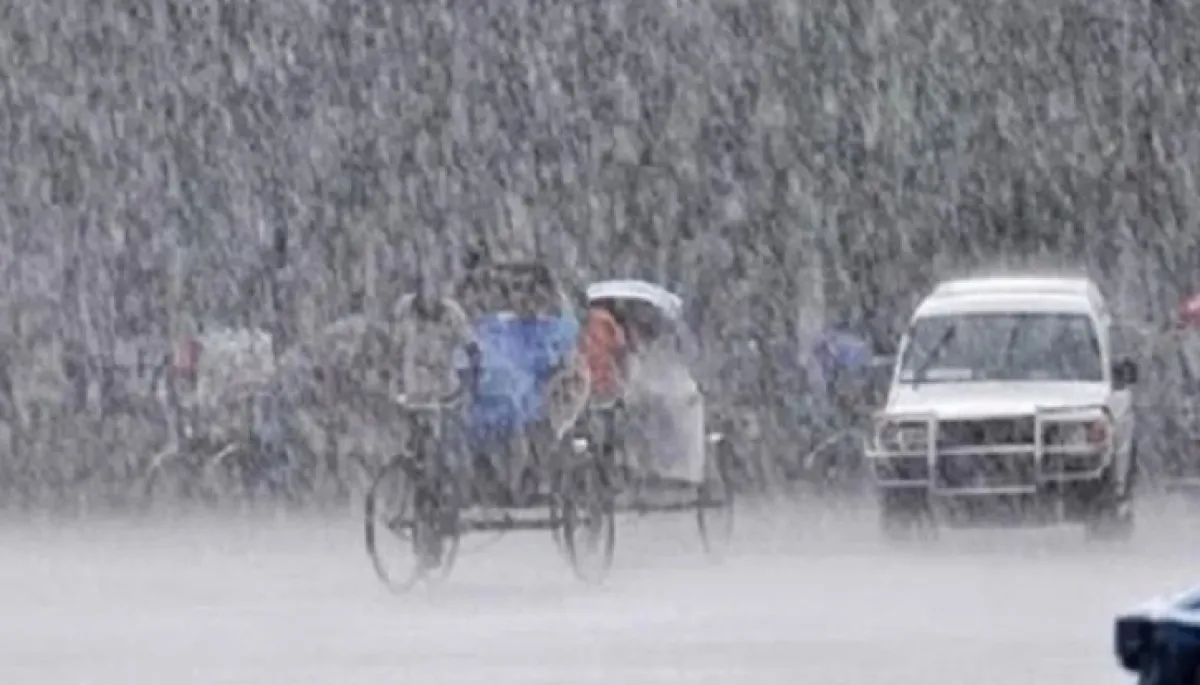 Heavy rain with severe thunderstorms expected in 6 districts by 10 pm