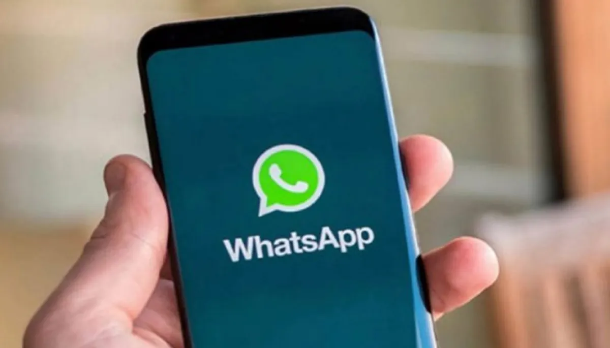 Iran asks its people to delete whatsapp from their devices