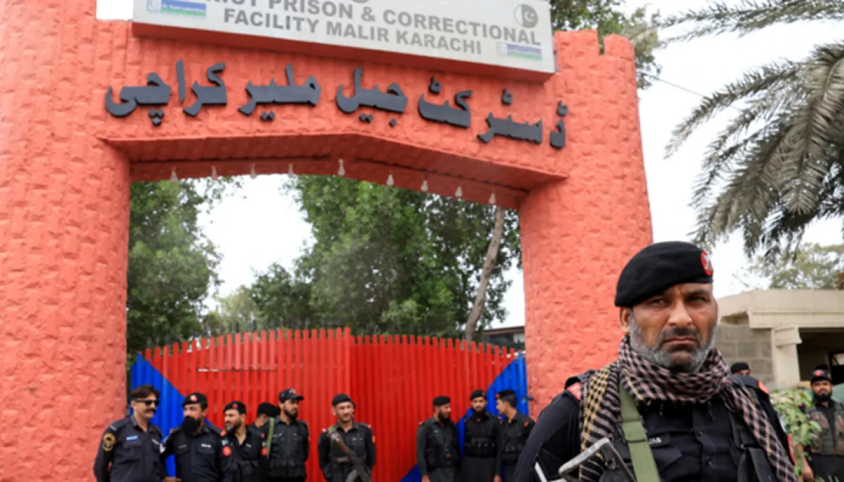 200 prisoners escape from pakistan prison using earthquake as excuse