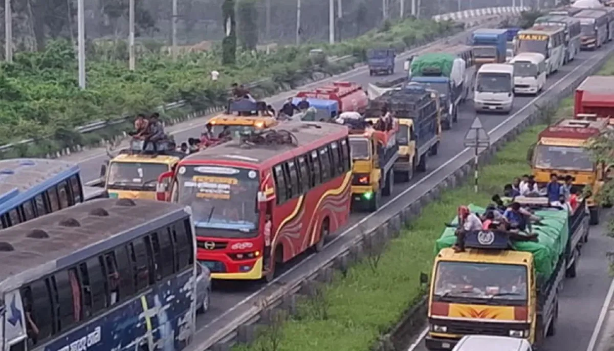 Traffic jam on 23 km of dhaka tangail jamuna bridge highway