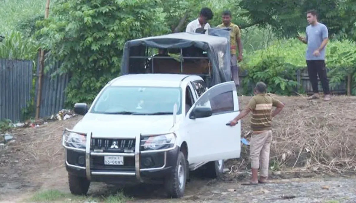 Unos cow in government vehicle storm of criticism in natore
