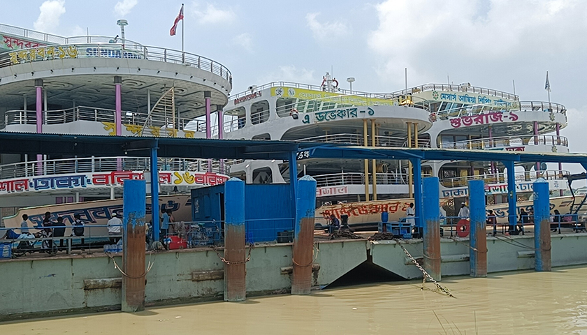 ঈদযাত্রায় নৌযানে অতিরিক্ত ভাড়া আদায়ের অভিযোগ | বিবিধ নিউজ 