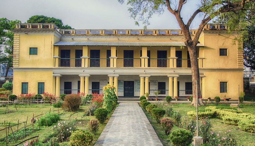 অনির্দিষ্টকালের জন্য রবীন্দ্র কাছারিবাড়িতে দর্শনার্থী প্রবেশ বন্ধ | বিবিধ নিউজ 