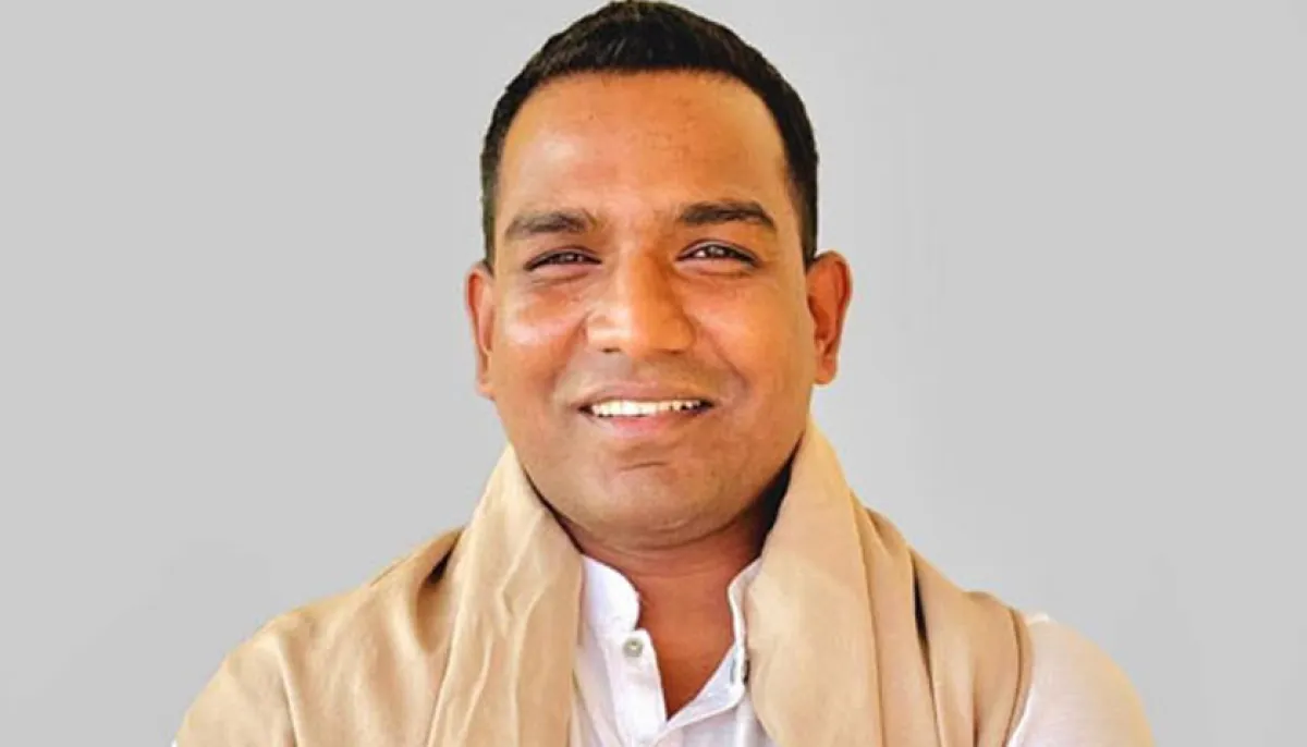 Chhatra dal leader issues ultimatum to headmaster to resign