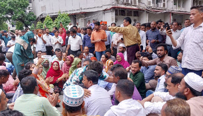 আন্দোলনে অনড় সচিবালয়ের কর্মচারীরা, আজ নতুন কর্মসূচি | বিবিধ নিউজ 