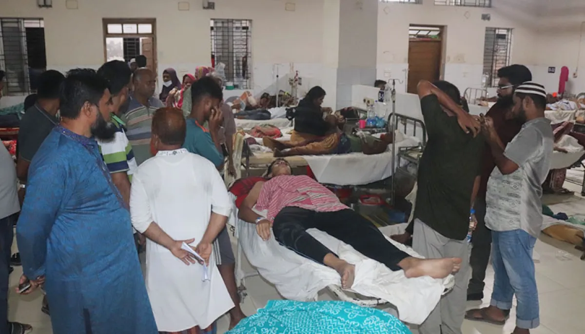 Four ssc examinees injured in attack by youth gang kechi bahini in barisal