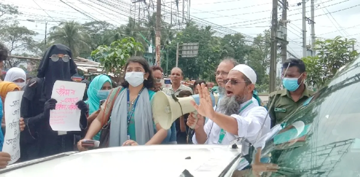 Barisal education board chairman blocked