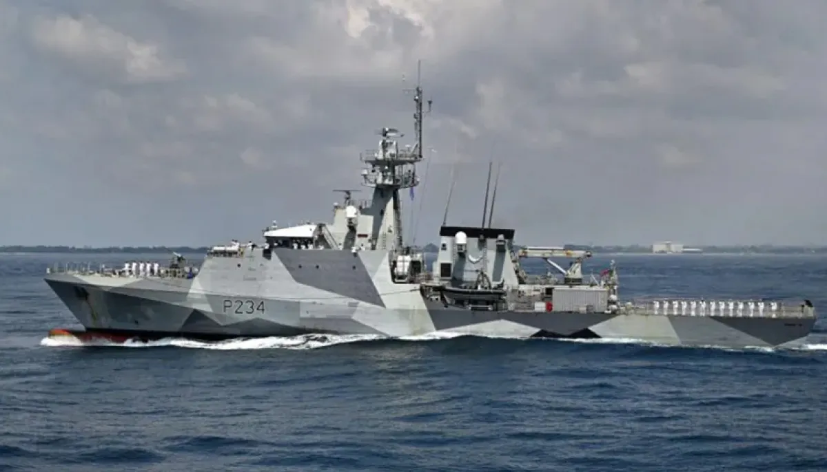 China criticises uk warships patrol in taiwan strait