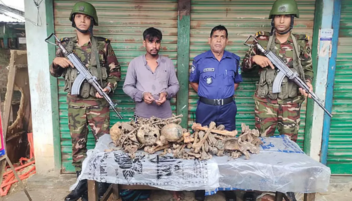 Student caught boarding bus with human skeleton in school bag during search