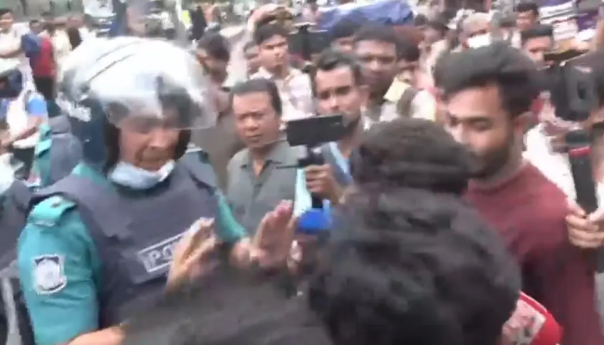 United international university students block notunbazar police lathicharge