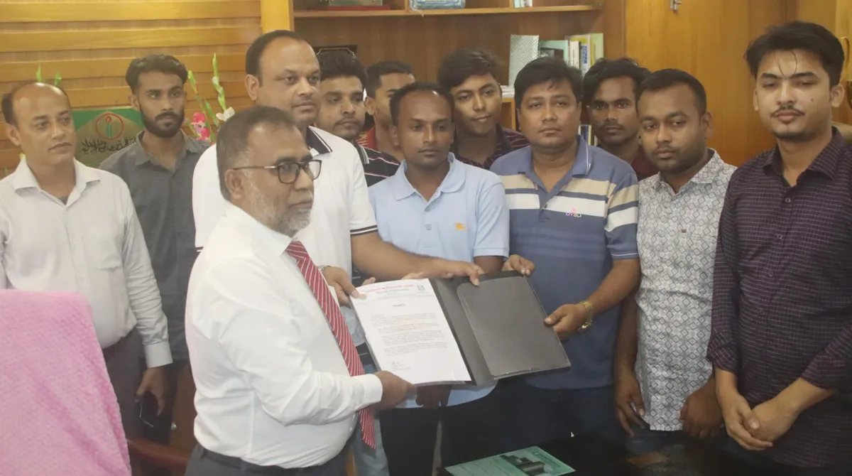 Eb chhatra dal demands resolution of students suffering due to cluster admissions