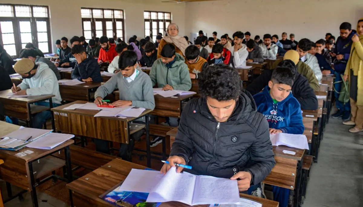 All educational institutions in qatar suspend exams on tuesday