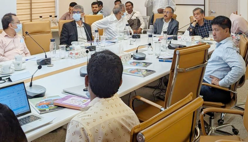 নির্ভুল পাঠ্যবই শিক্ষার্থীদের হাতে তুলে দিতে সরকার বদ্ধপরিকর: শিক্ষা উপদেষ্টা | বই নিউজ 