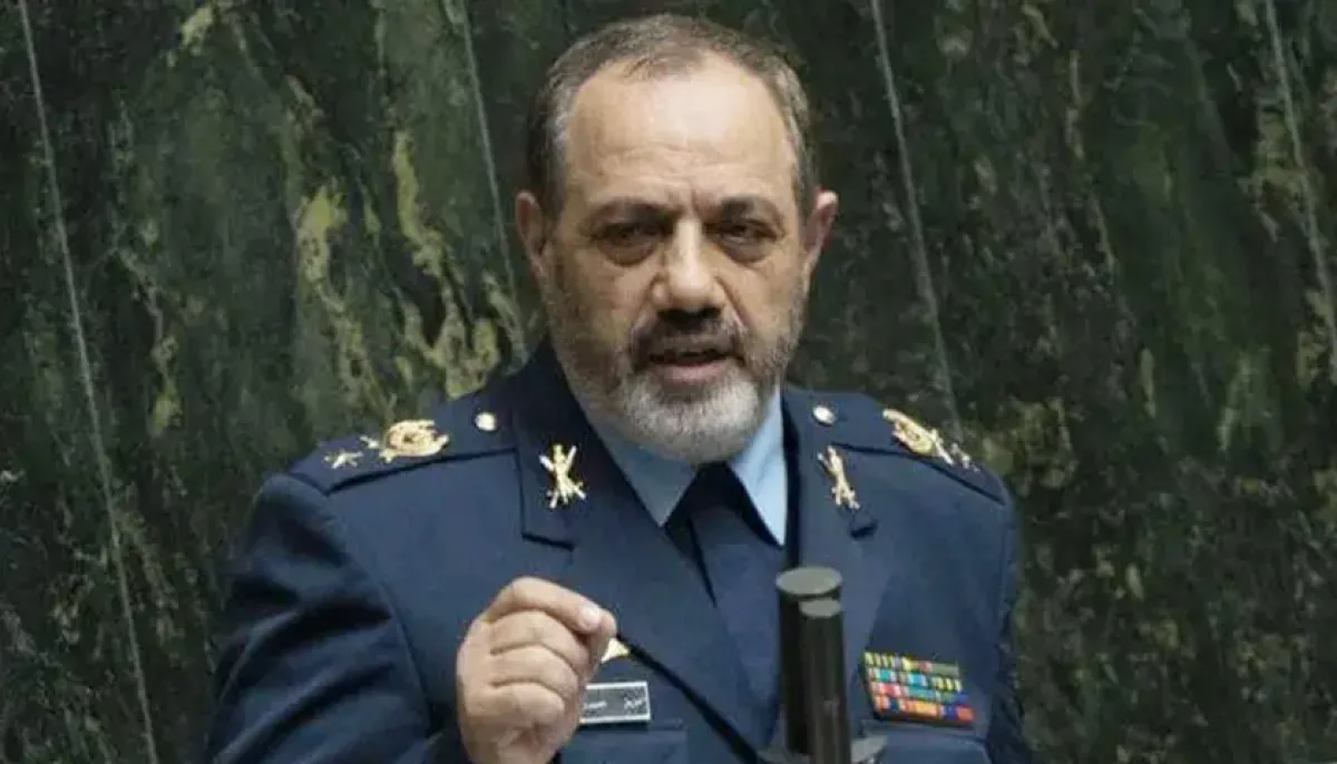 Iranian defense minister visits china