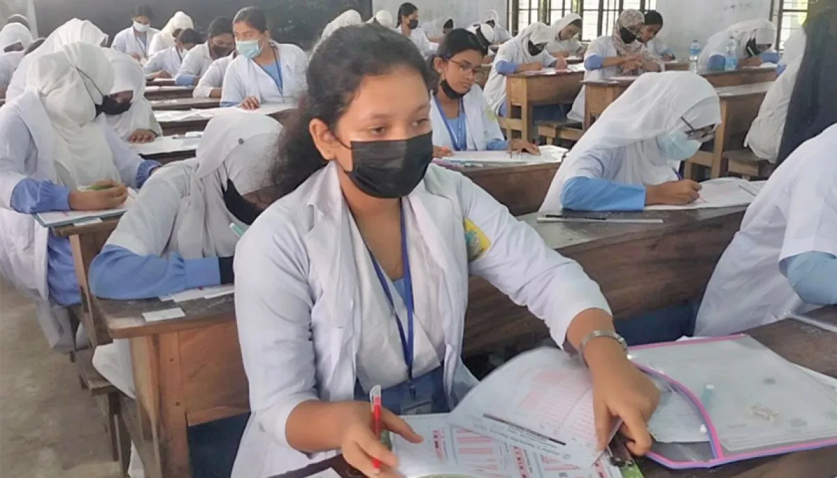 1029 students absent in barisal on first day of hsc