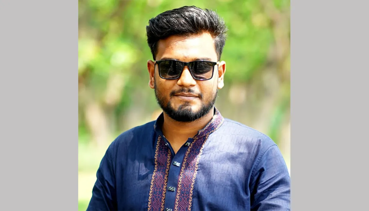 Entering the hsc center the chhatra dal leader who was expelled from the party post