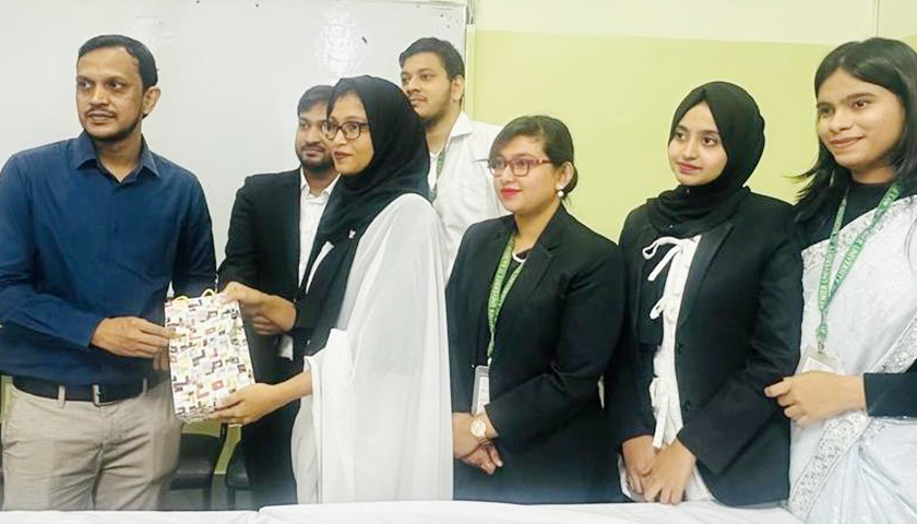 প্রিমিয়ার বিশ্ববিদ্যালয়ে আইন বিভাগের শিক্ষার্থীদের গবেষণাপ্রবন্ধ উপস্থাপন | বিশ্ববিদ্যালয় নিউজ 