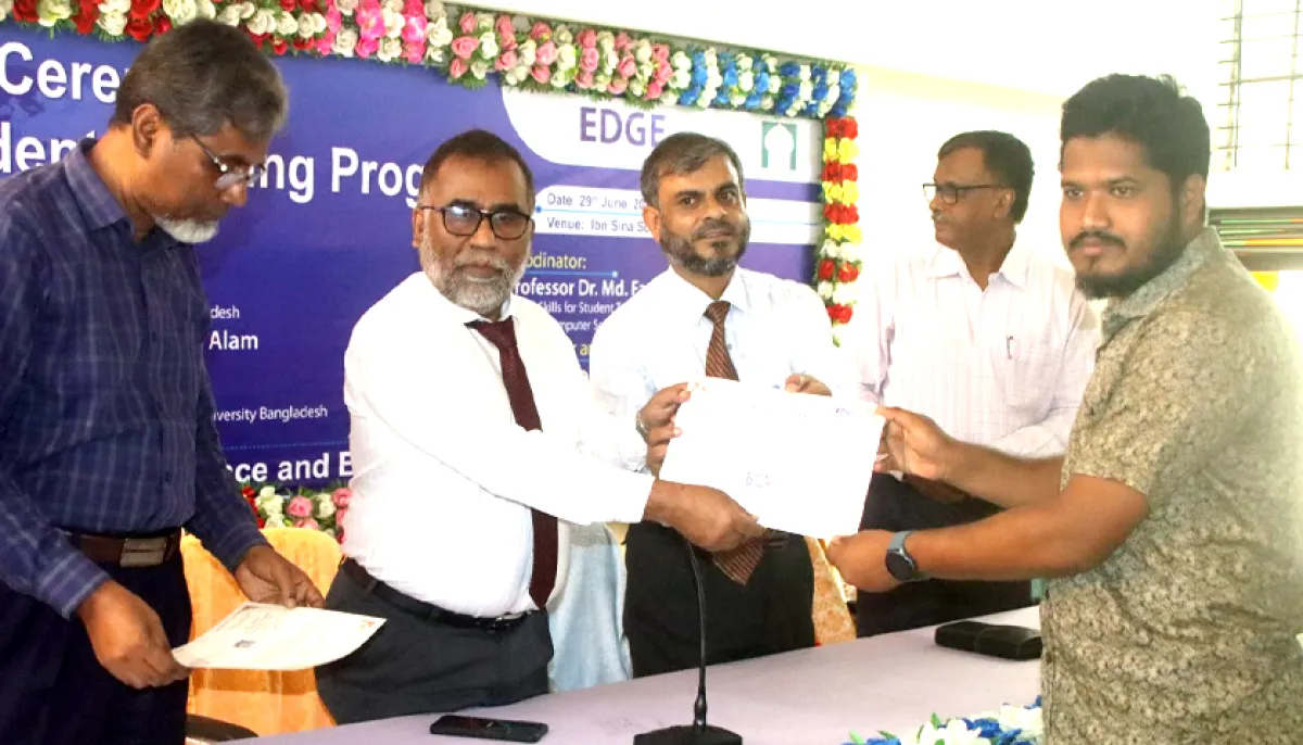 Digital skills for student training program held at eb