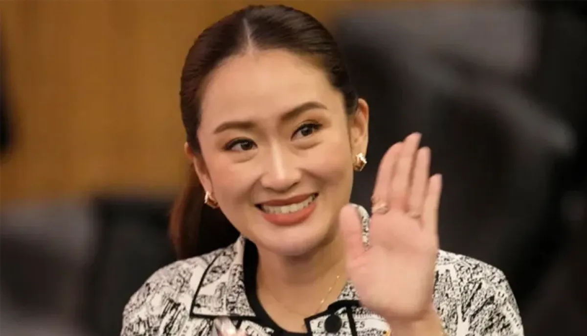 Thailands prime minister suspended