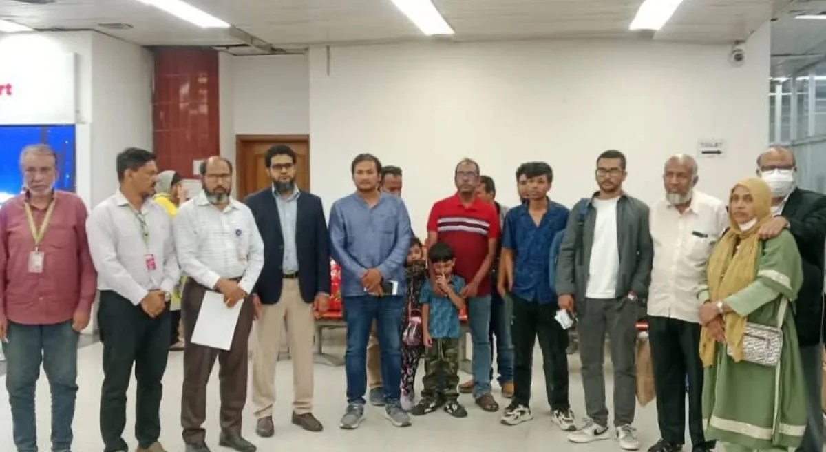 28 bangladeshis return home from iran in first phase