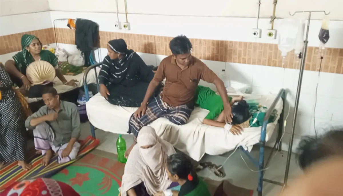 5 students hospitalized after suddenly falling ill