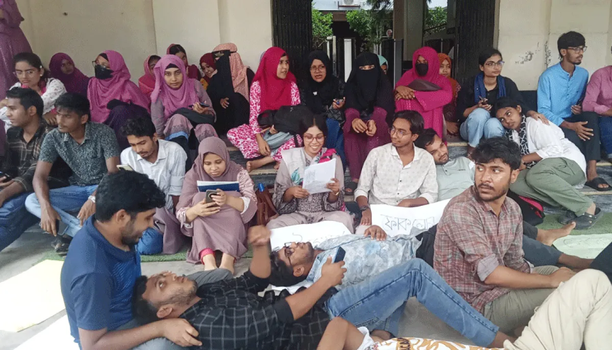 Ru students on hunger strike again demanding change of department name