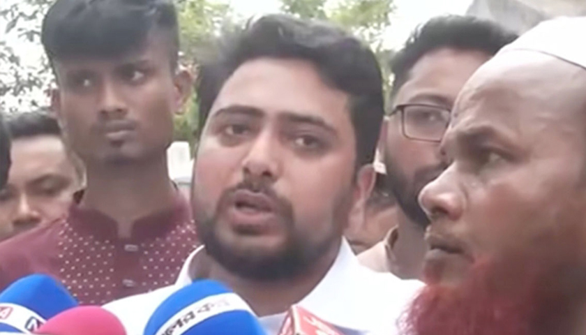 এনসিপির সামনে ককটেল বিস্ফোরণ, ভয় দেখানোর জন্য: নাহিদ ইসলাম | জাতীয় নিউজ 