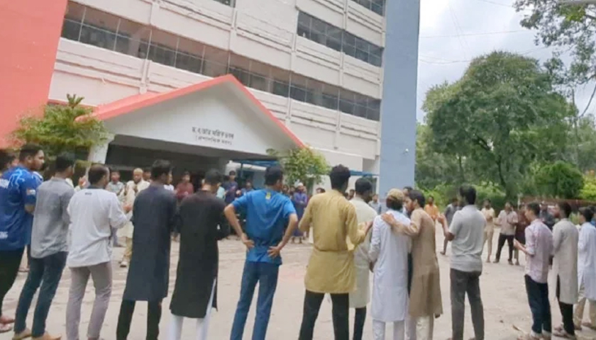শিক্ষার্থীদের তোপের মুখে চবি ভিসি | বিশ্ববিদ্যালয় নিউজ 