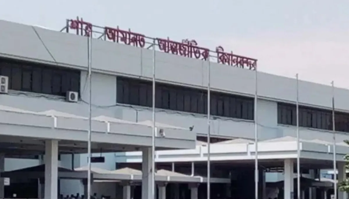 Madinah bound plane stuck on runway with passengers