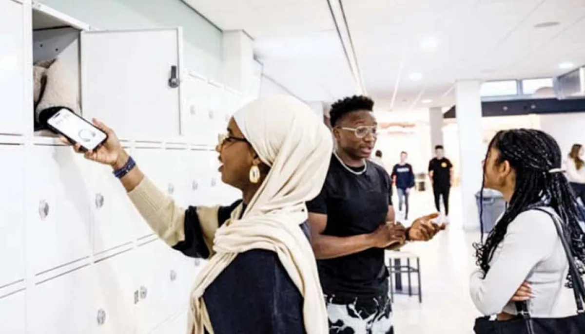 Improvement in learning after banning smartphones in class