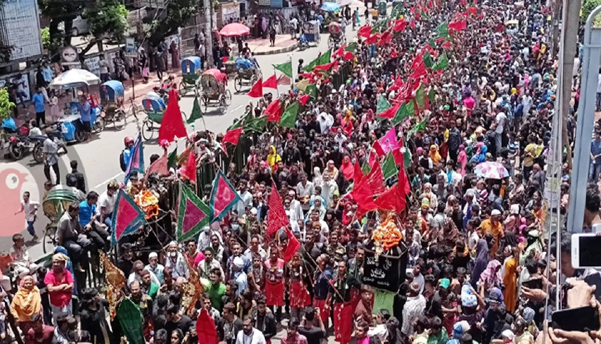 Holy ashura today muslim world inspired by the mourning and sacrifice of karbala