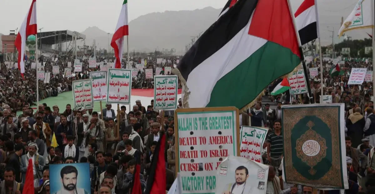 Israel strikes houthis in yemen rebels fire missile back