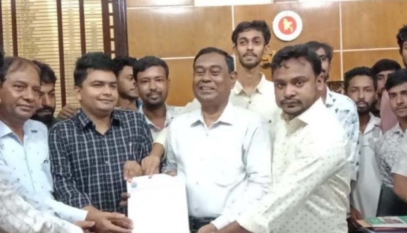 ছাত্রলীগের বিরুদ্ধে রাজশাহী কলেজ ছাত্রদলের স্মারকলিপি | কলেজ নিউজ 
