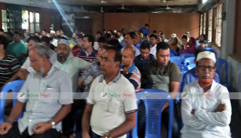 অদ্বৈতর শাস্তি না হওয়ায় কর্মচারীদের ক্ষোভ, আন্দোলনের হুমকি