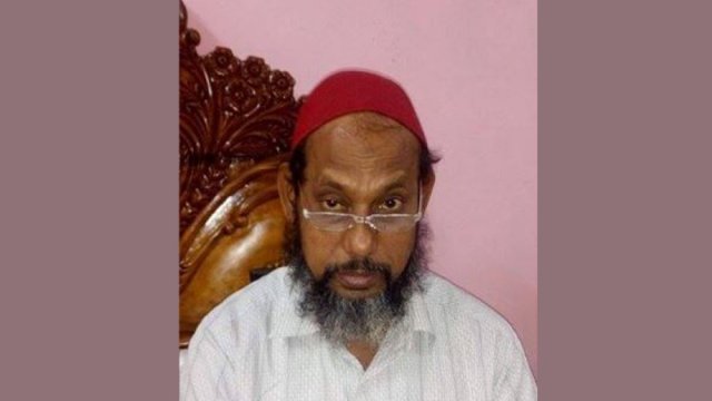বিদায় অনুষ্ঠান শেষে প্রাইভেট কারে বাড়ি ফিরলেন শিক্ষক | কলেজ নিউজ 