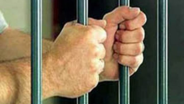 15 students held for suspicious movement | University News 
